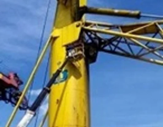 Ремонт подвижных соединений грузоподъемной техники